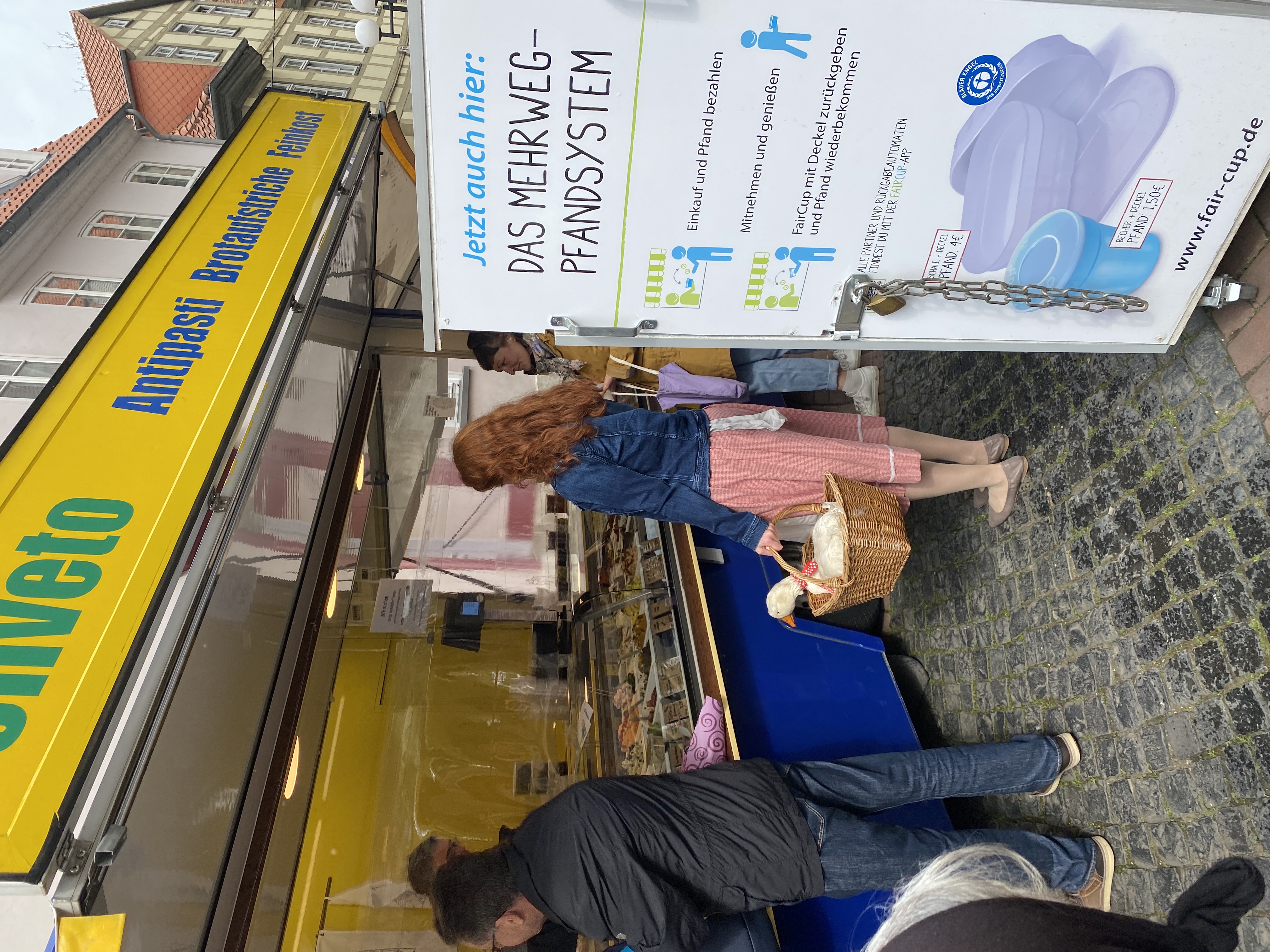 Erstes Mehrwegsystem auf dem Göttinger Wochenmarkt